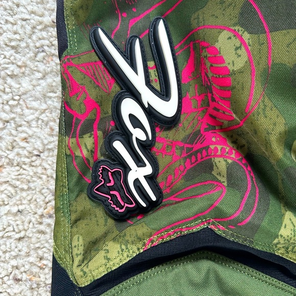 FOX 180 Racing Youth/Kids Dirtbike Riding Pants Green Pink Camo Size 12/14 - Picture 3 of 9